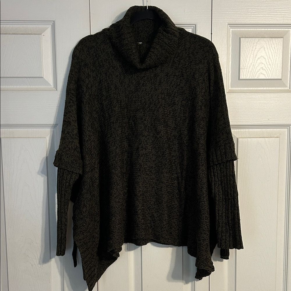 DESIGN LAB LORD & TAYLOR Green Black Cowl Neck Sweater Shawl Poncho Turtleneck